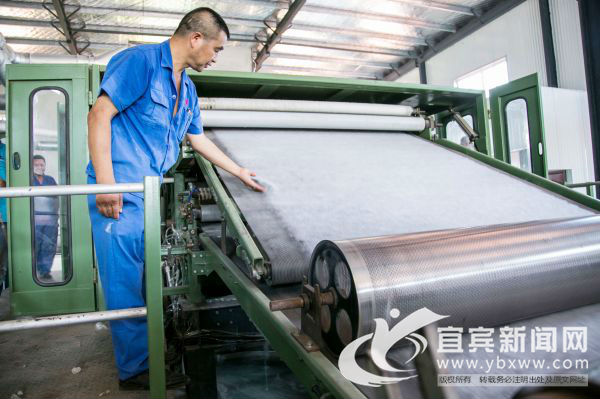 惠美纖維新材料股份有限公司產(chǎn)業(yè)鏈延伸新項(xiàng)目&mdash;&mdash;600噸面膜水刺無紡布項(xiàng)目在今年7月正式投產(chǎn)。